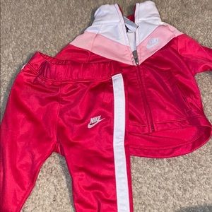 Nike sweatsuit
